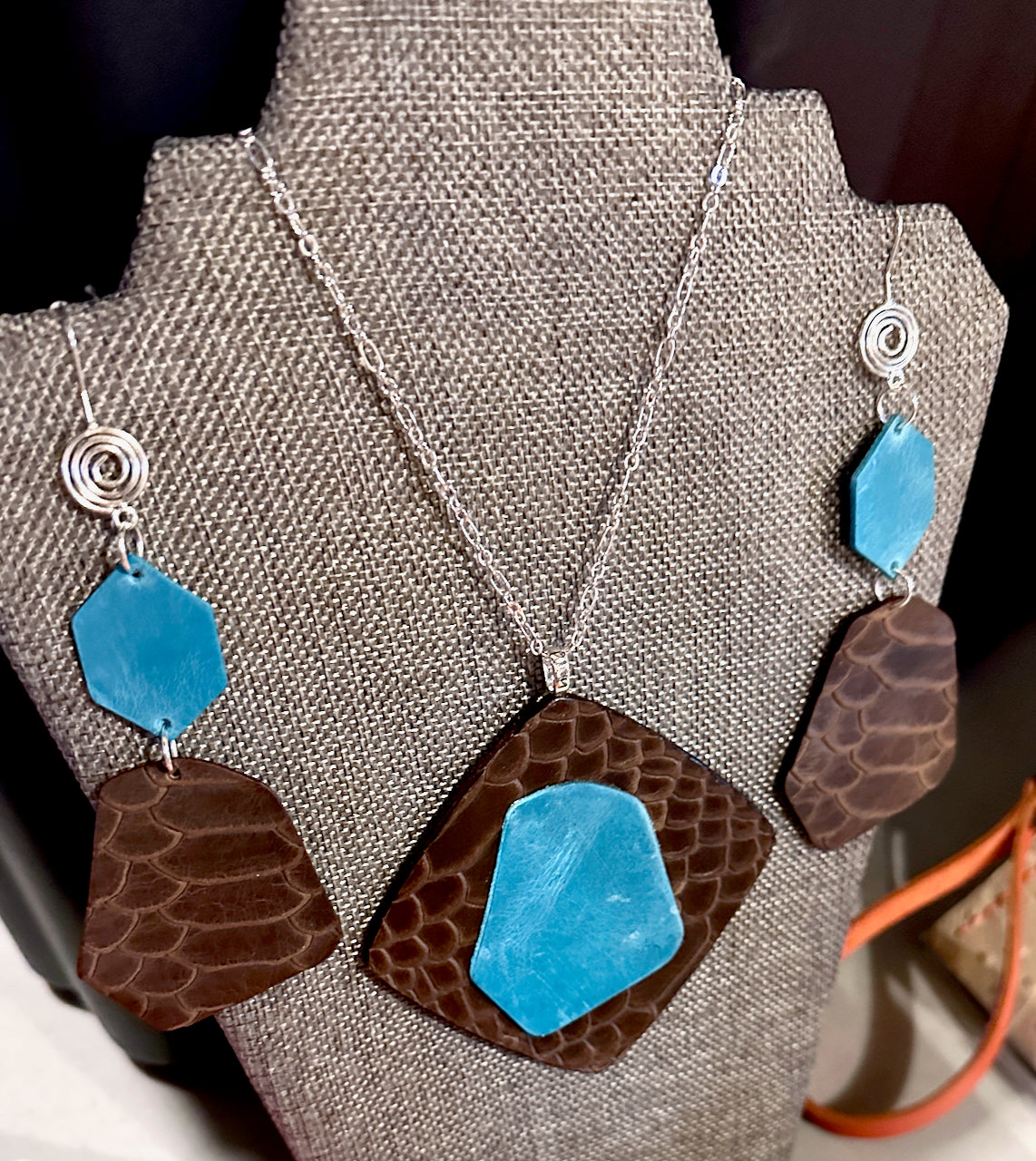 "Live it Large" Necklace and Earring Set