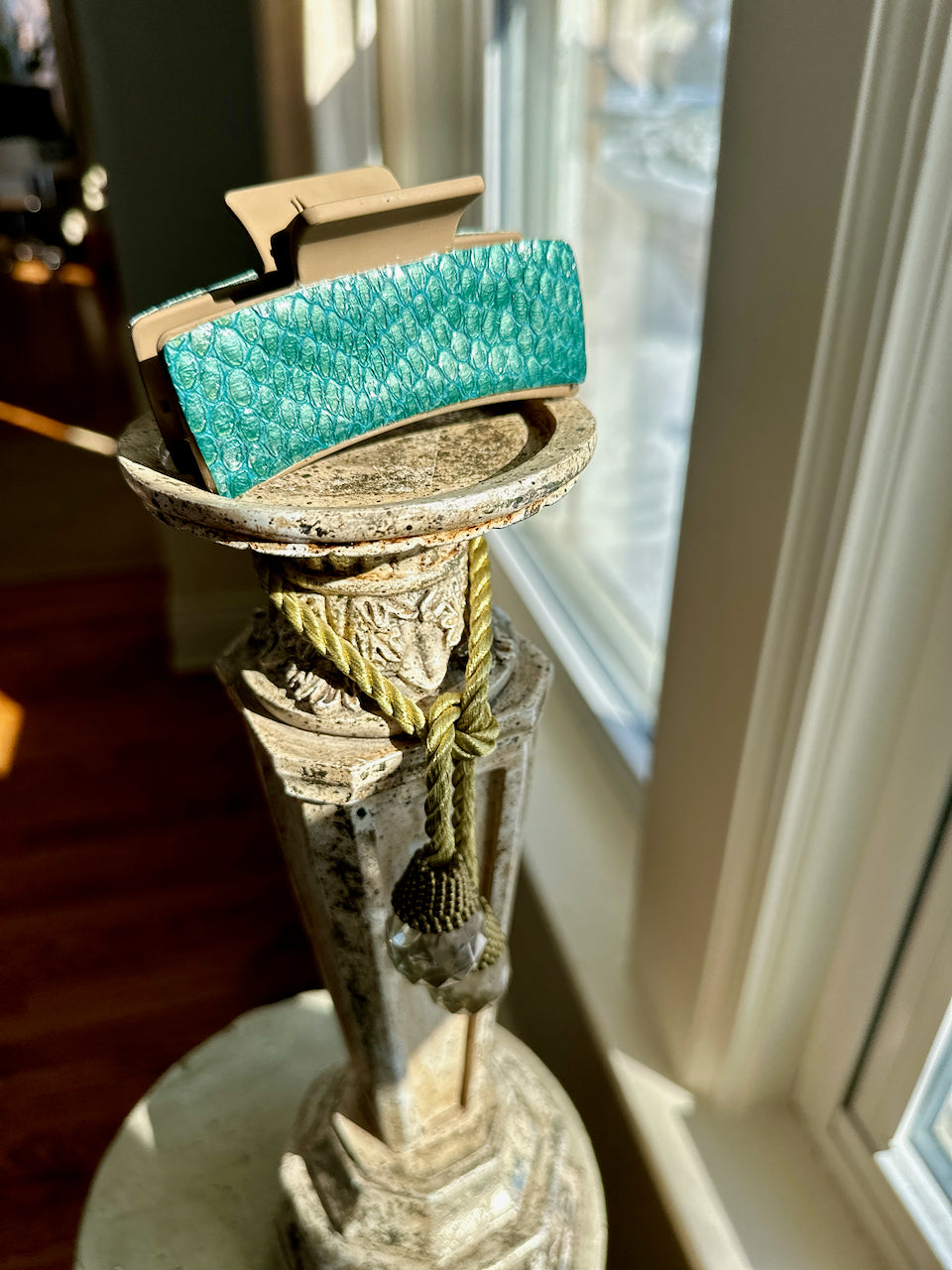 Green Snake Leather Claw Clip and Matching Earrings Set