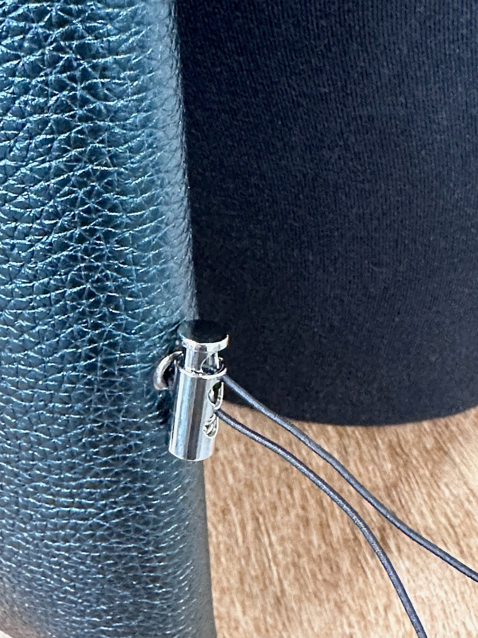 silver toggle to release paper notebook insert in leather journal