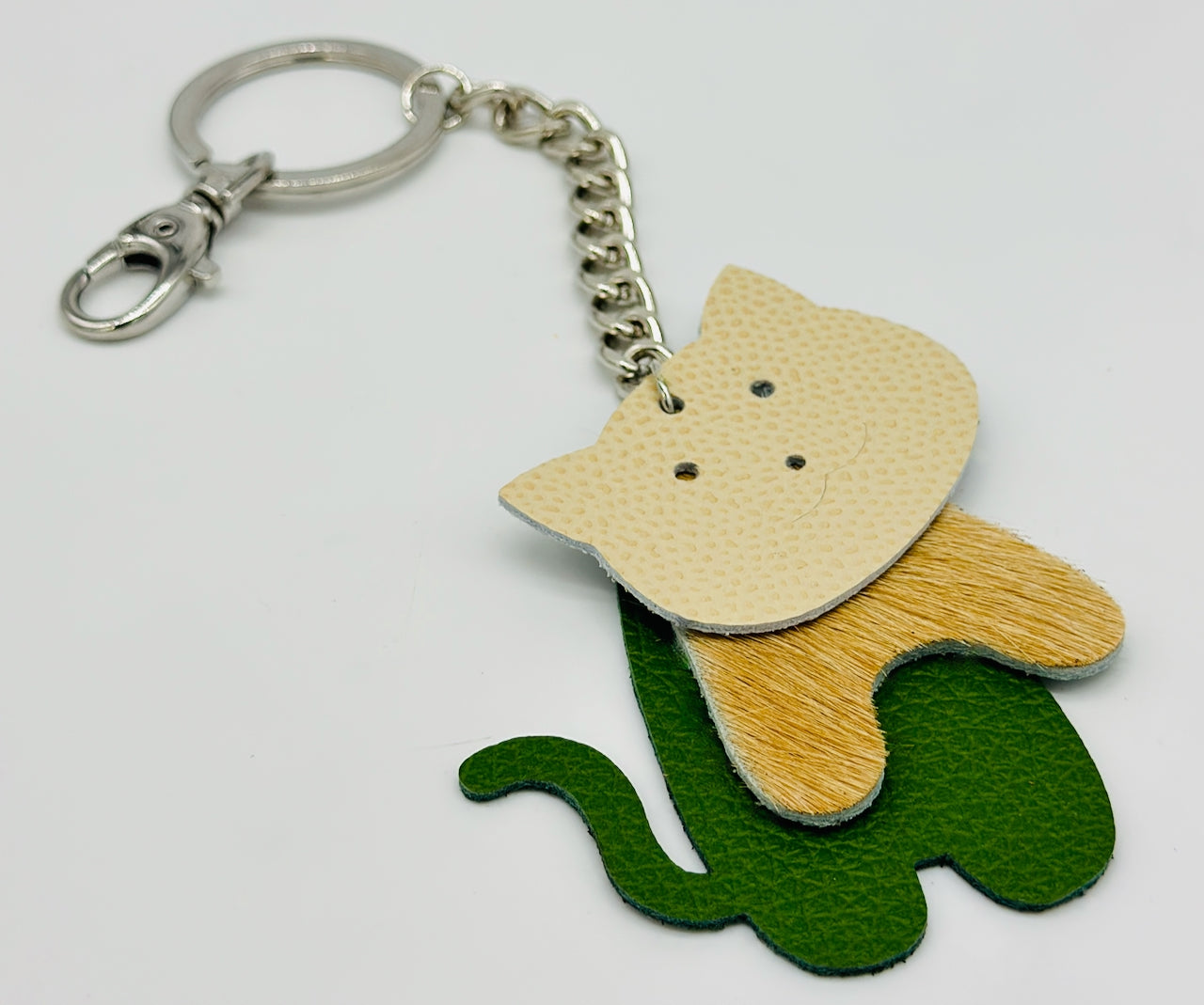 leather key chain and purse fob looks like a cat